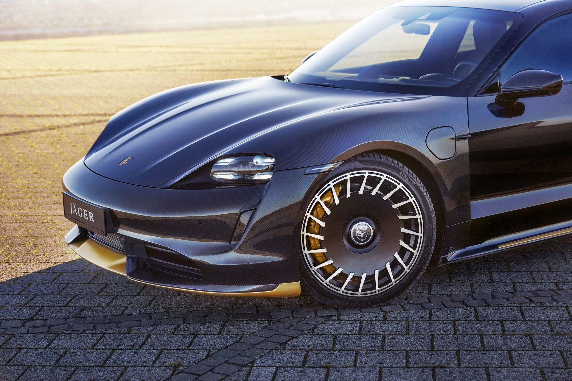 Porsche Taycan độ của JÄGER