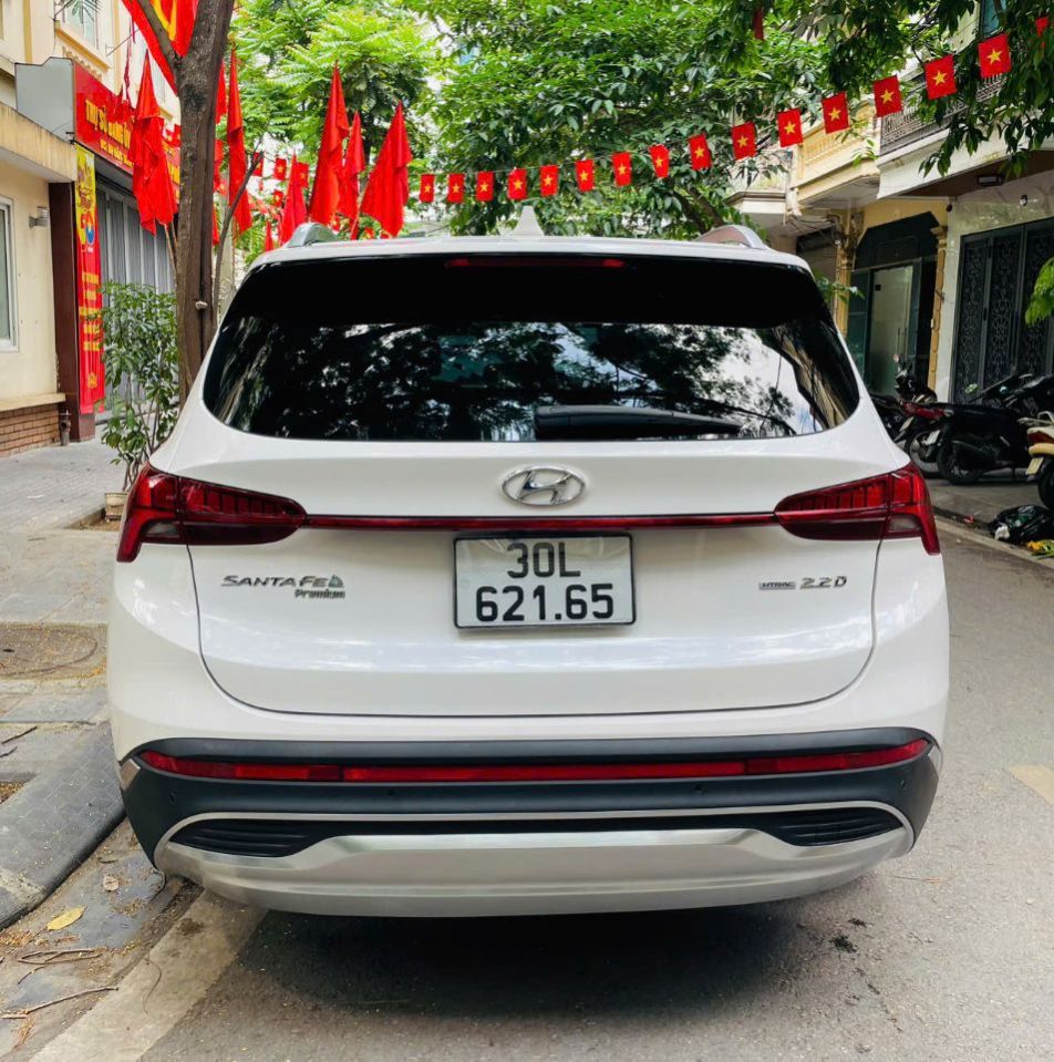Hyundai SantaFe Cao cấp 2.2L HTRAC – 2021 – Xe chính chủ
