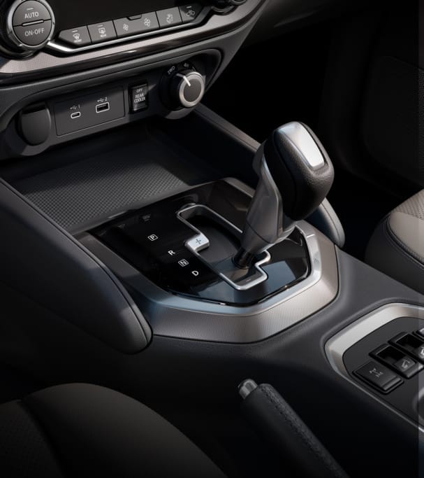 Động cơ vận hành trên Nissan Terra 2021