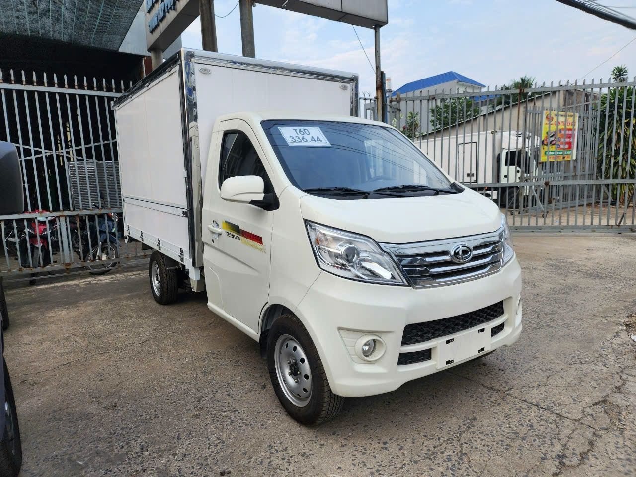 Xe TERA 100 - ĐỘNG CƠ Mitsubishi (Nhật 1.3L)