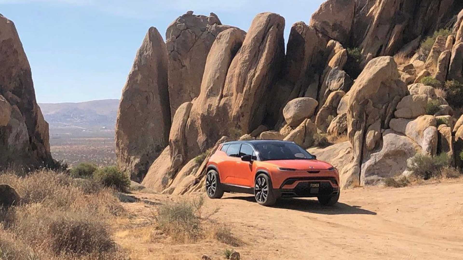 2022 Fisker Ocean màu cam