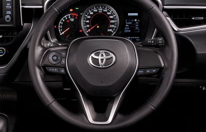 Vô lăng 3 chấu mạ crom sang trọng