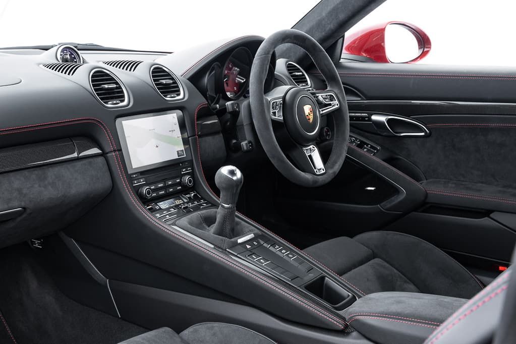 cabin xe Porsche 2021