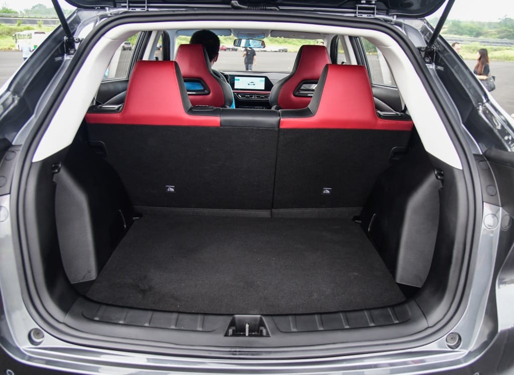 Đánh giá xe Oshan X5 năm 2020 về khoang hành lý