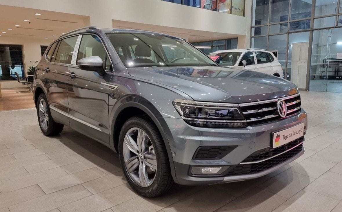 Volkswagen Tiguan Luxury S 2022 màu Xám Giao ngay
