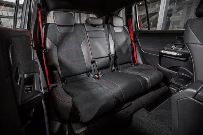 Nội thất Mercedes-AMG GLB 35 4Matic-4