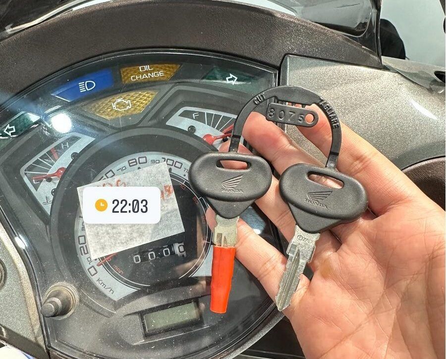 Hướng Dẫn Chi Tiết: Cách Thực Hiện Thủ Tục Sang Tên Xe Chính Chủ Không Cần Chủ Cũ