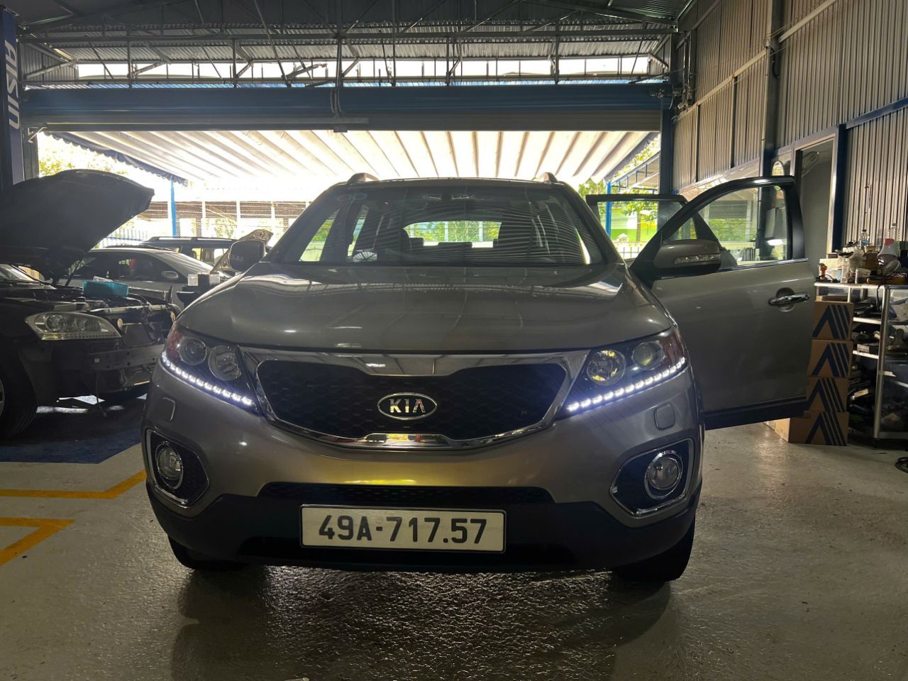 Cần bán xe Kia Sorento 2014 - Biển số 49A-717.57