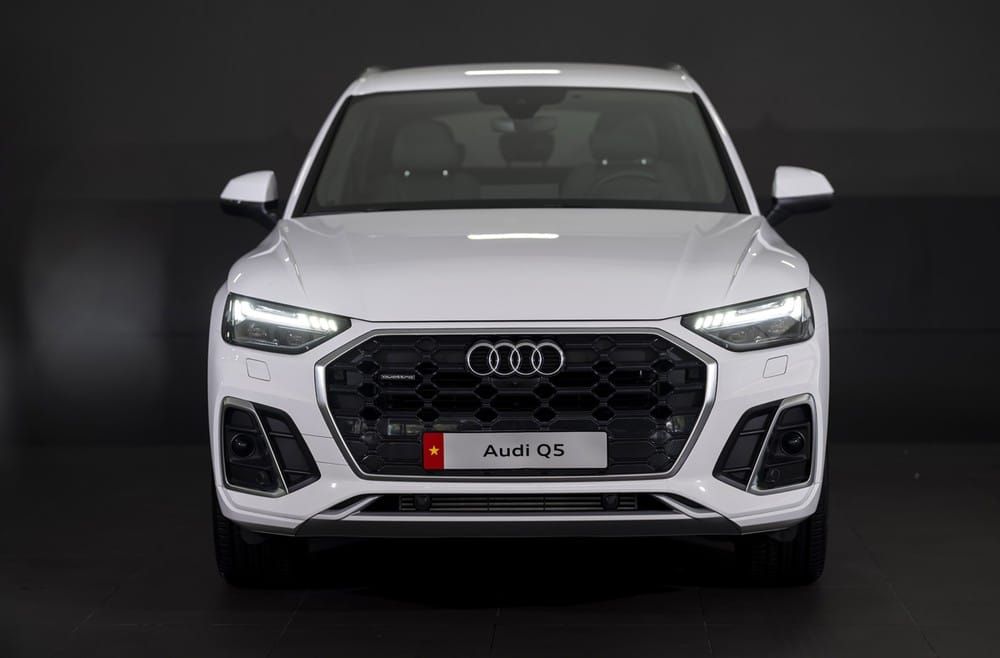 Audi Q5 2021 mang dáng vẻ khoẻ khoắn và bắt mắt hơn.