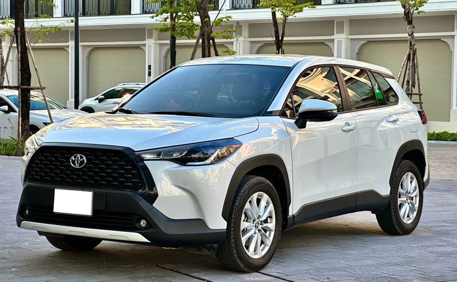 Cần bán Toyota Cross 2022 lướt