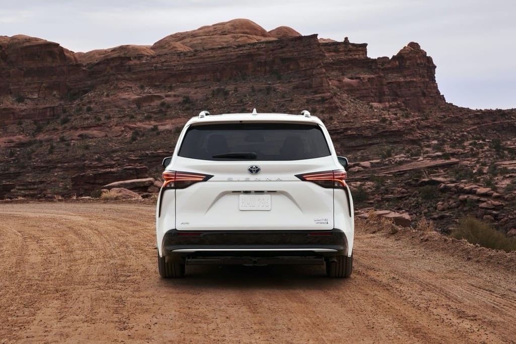 Toyota Sienna - 6