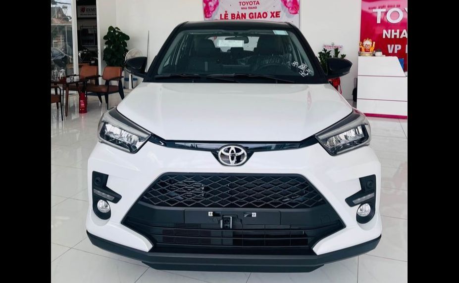 TOYOTA RAIZE Hạ giá niêm yết
