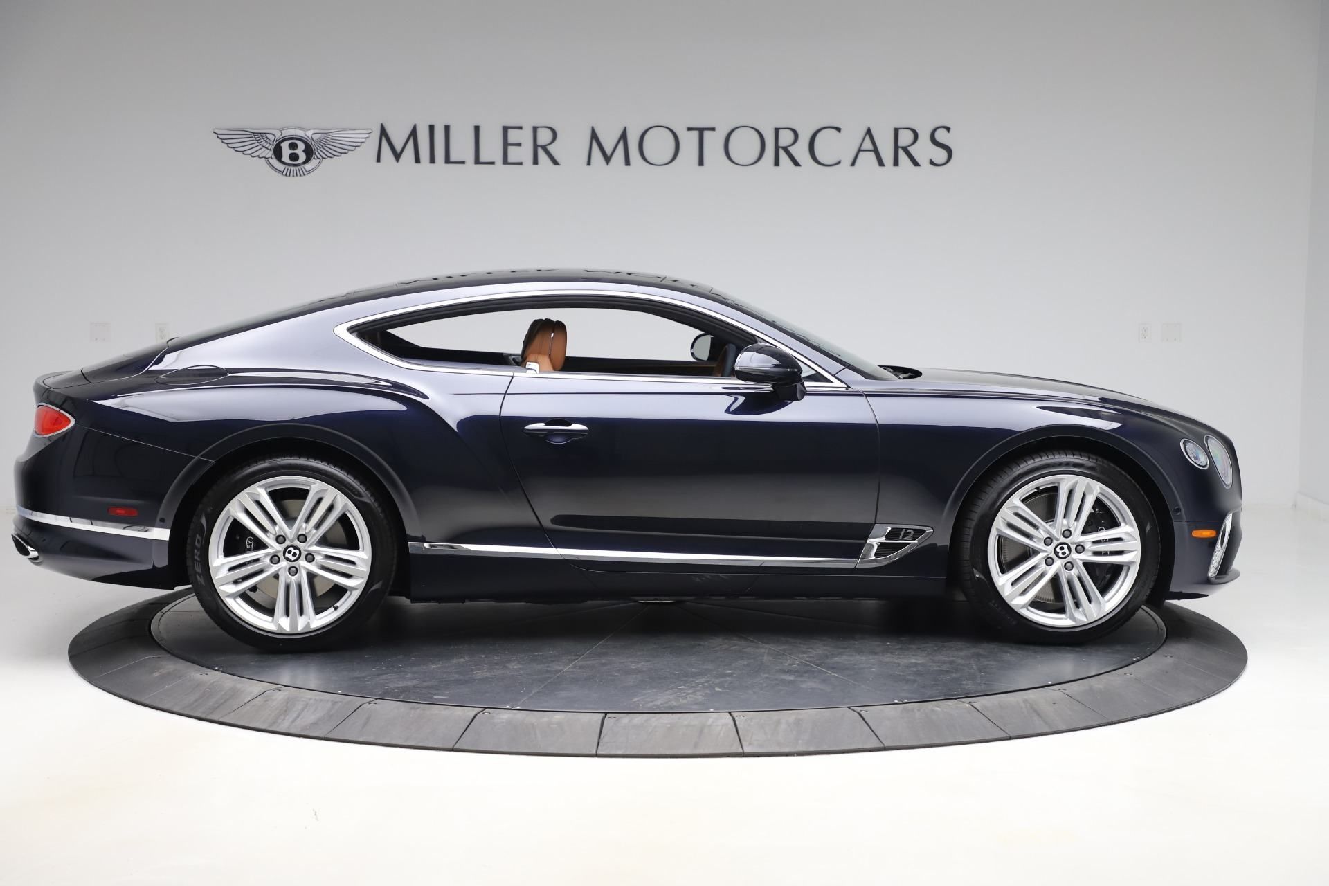 Ngoại thất xe Bentley Continental GT 2021 – đẳng cấp, đậm chất GT-3