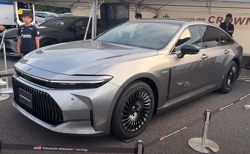 Toyota Crown FCEV 2024