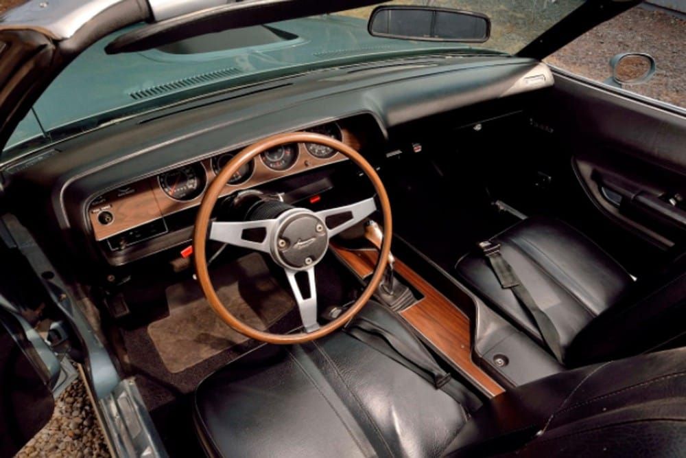 Nội thất của Plymouth Hemi Cuda Convertible 1971 Nội thất của Plymouth Hemi Cuda Convertible 1971