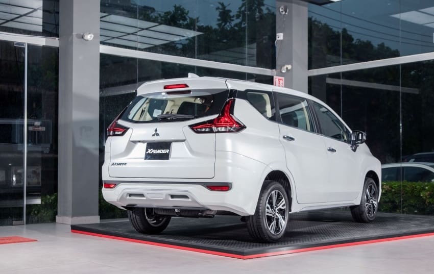 Mitsubishi Xpander: Giá lăn bánh, ưu đãi, trải nghiệm 10/2020