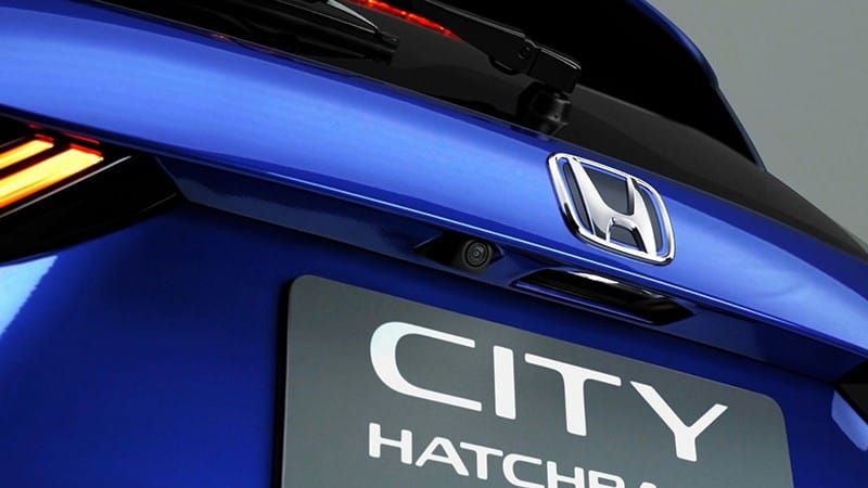 Honda City Hatchback e:HEV RS có logo màu xanh dương Honda City Hatchback e:HEV RS có logo màu xanh dương
