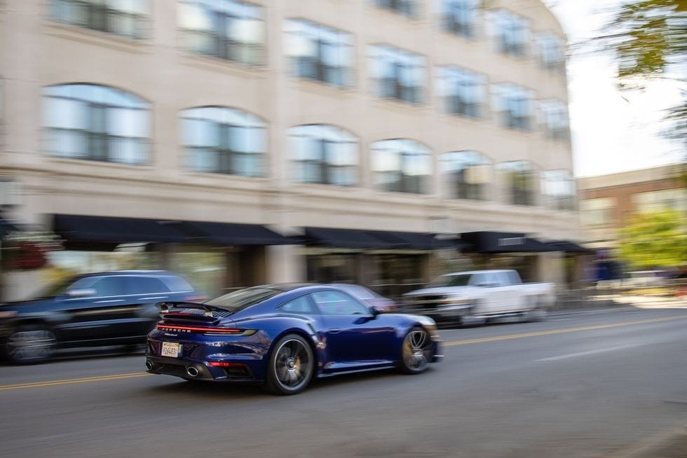 Giá xe Porsche 911 Turbo 2021