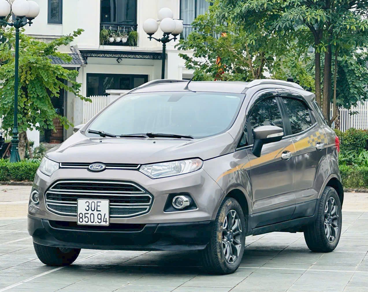 Chính chủ bán xe Ford ecosboot 2017 Titanium