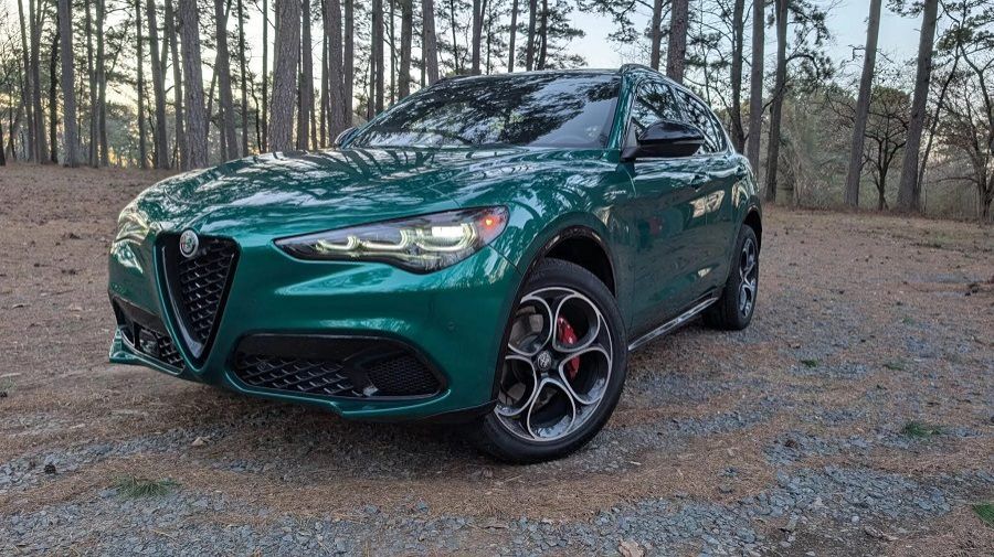 Alfa Romeo Stelvio 2025