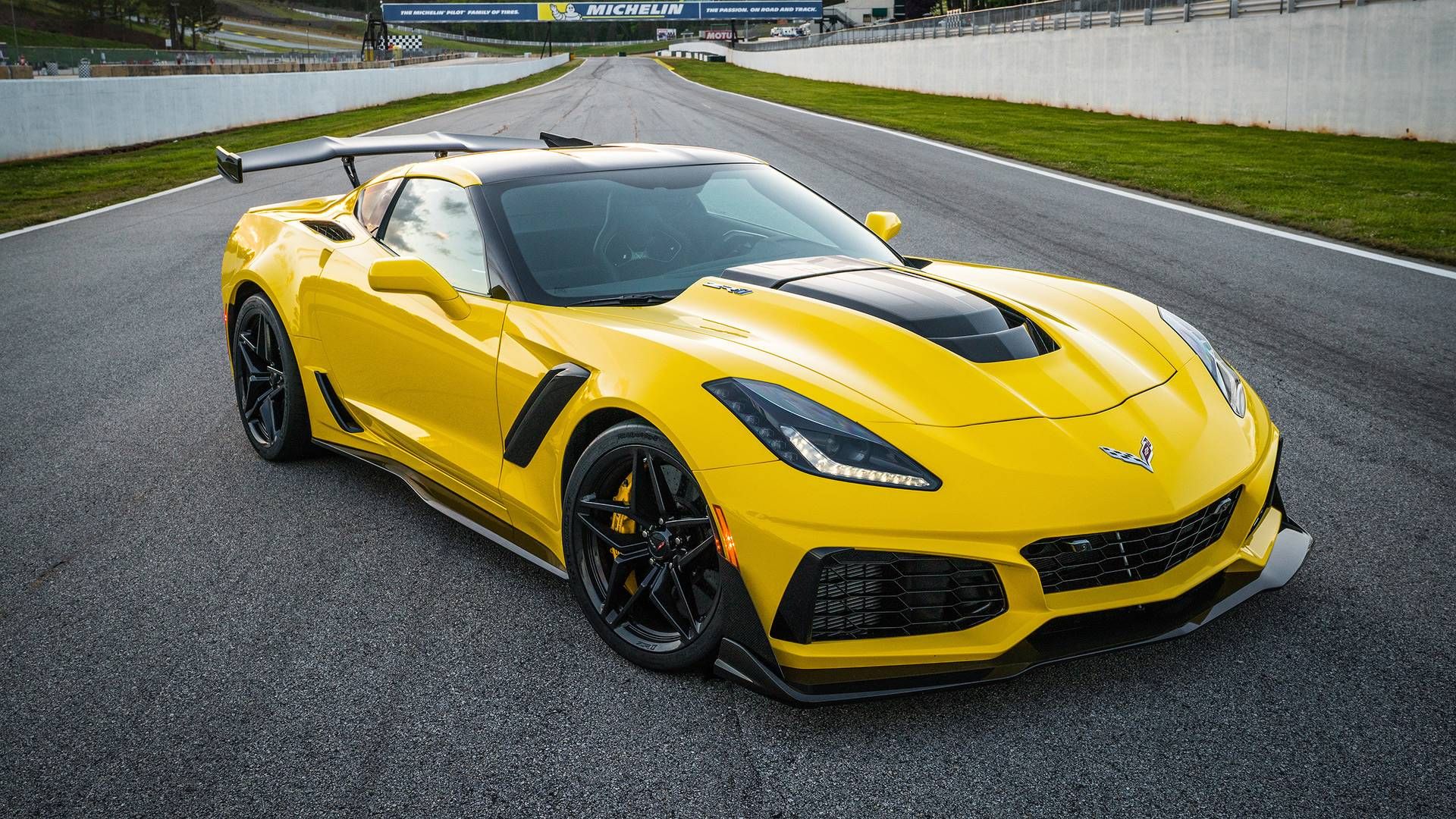 Chevrolet Corvette ZR1 C7 2019 dừng sản xuất với động cơ LT5