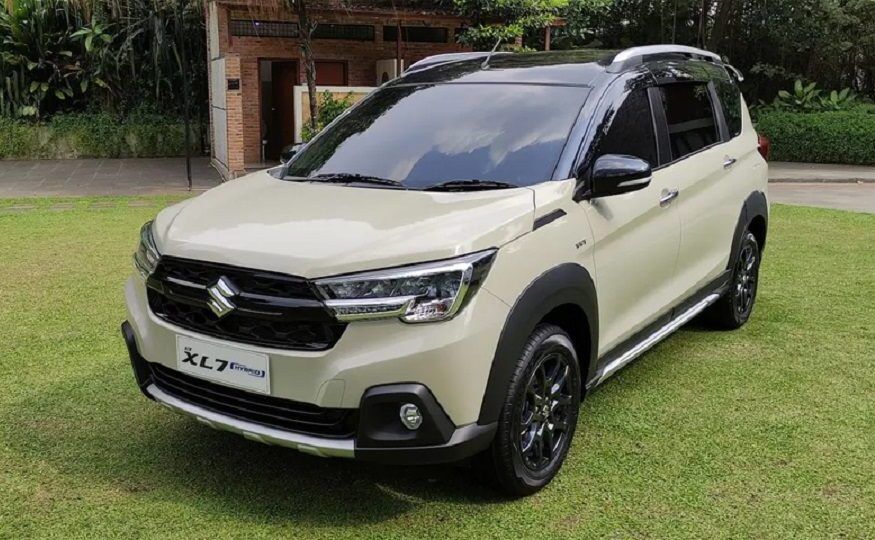 Suzuki XL7 Hybrid 2024