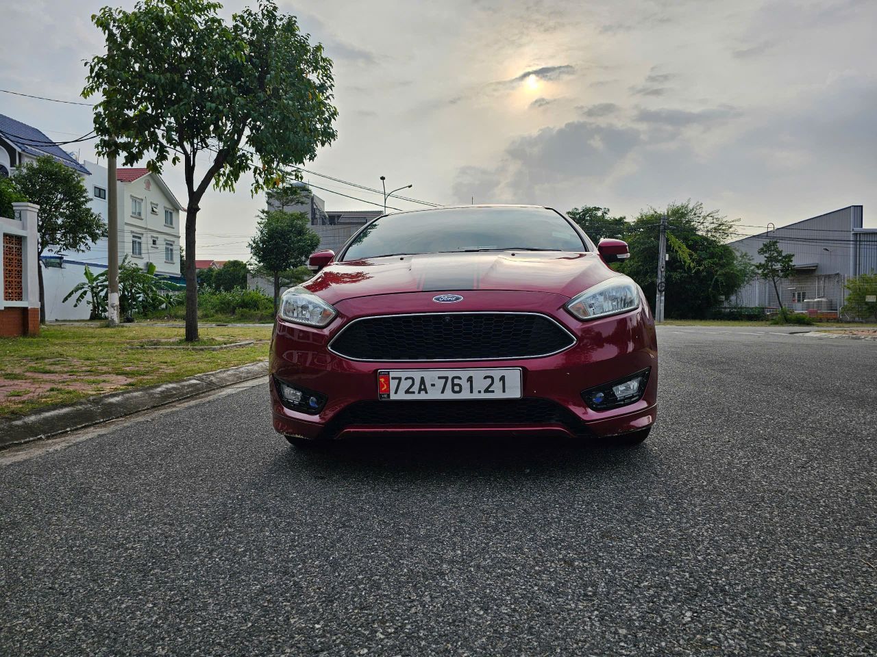 Cần bán - Ford Focus Hatchbach - bản Trend - 2017