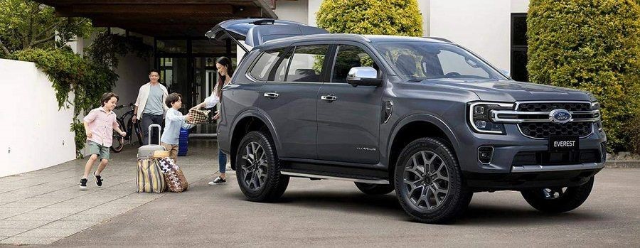 Ford Everest 2023 Titanium +