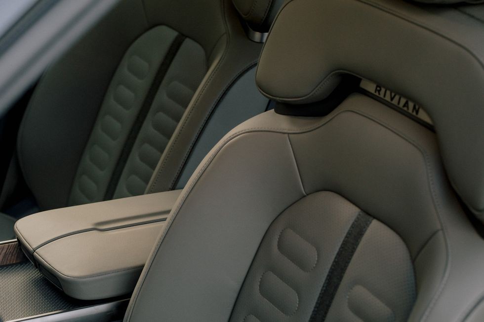 Ghế xe Rivian R1T 2022
