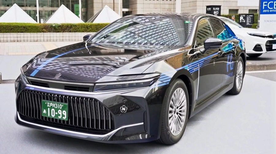 Toyota Crown FCEV tham chiến mảng Taxi và Cảnh sát: Phổ cập Hydro tại Nhật Bản