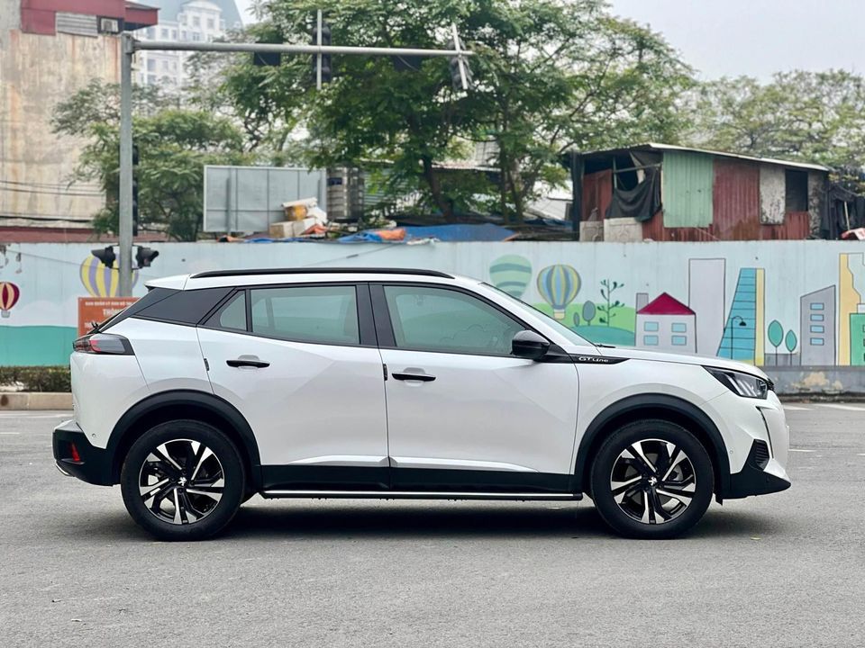 Peugeot 2008 1.2 GT Line 2022