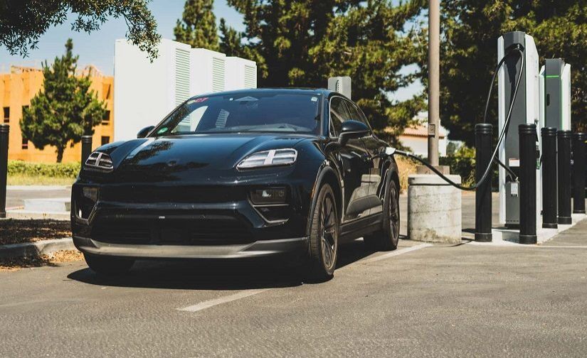 Porsche Macan Electric 2025