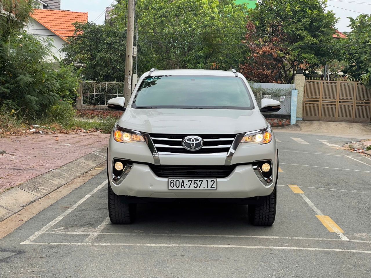 Mới về  Toyota Fortuner 2.4 2020 máy Dầu,