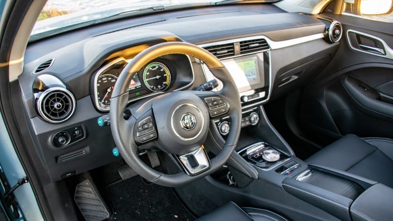 MG ZS Luxury 2021-8