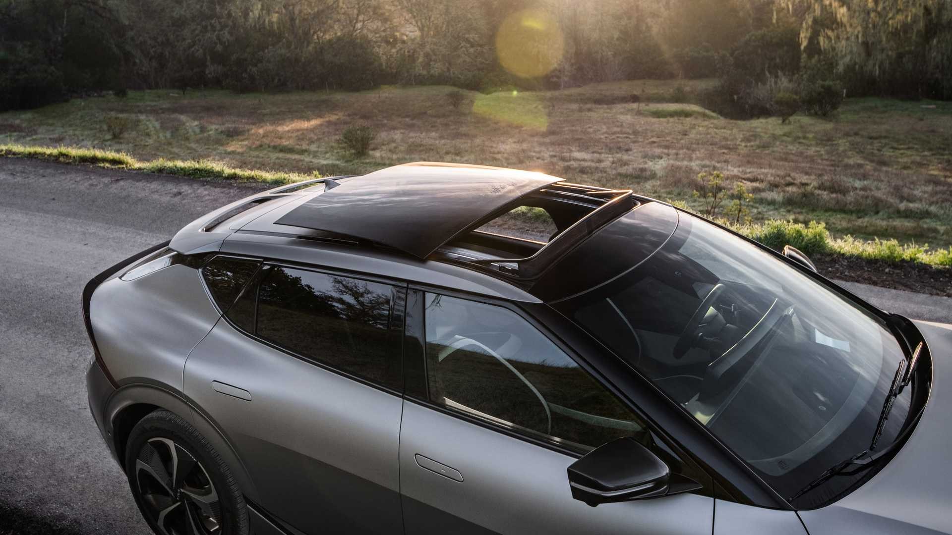 Có thể mở được cửa sổ trời