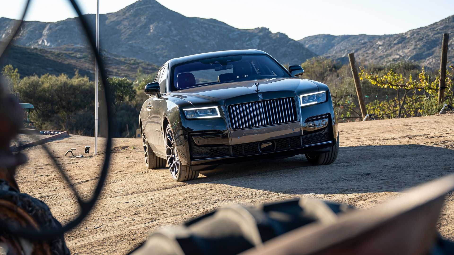Thông số Rolls-Royce Ghost Black Badge 2022