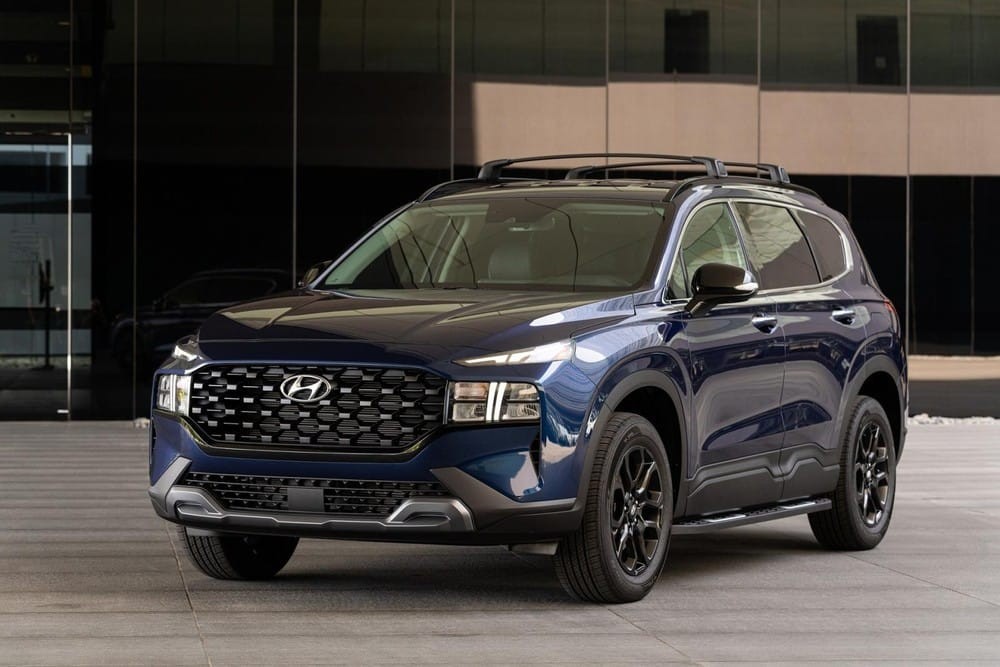 Hyundai Santa Fe XRT 2022 có nẹp thân xe bằng nhựa Hyundai Santa Fe XRT 2022 có nẹp thân xe bằng nhựa